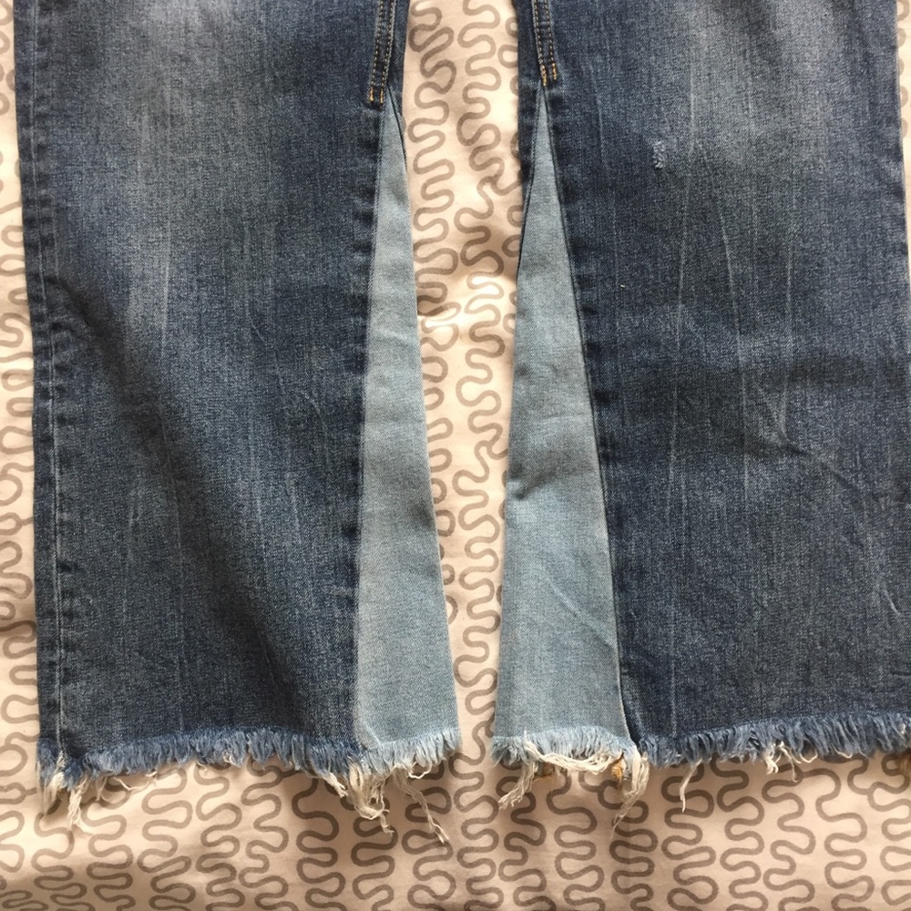 Pilcro High Rise Button-Fly Frayed Hem Flare Jeans - Picture 7 of 9